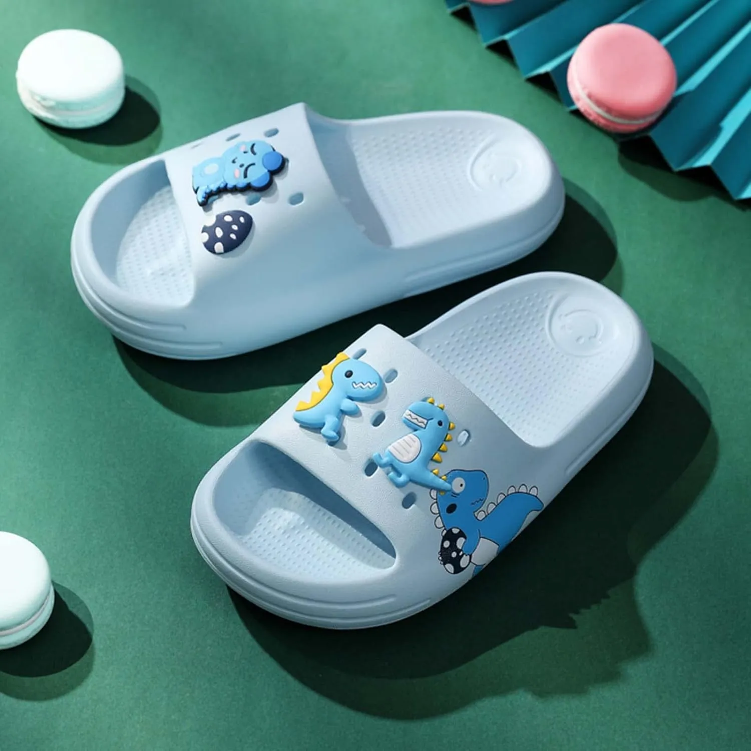 Eliogn Slide Sandals for Boys and Girls Anti-Slip Pillow Slippers Ultra Light Home Slippers Shower Summer Sandals Water Shoes (Little Kid/Big Kid)