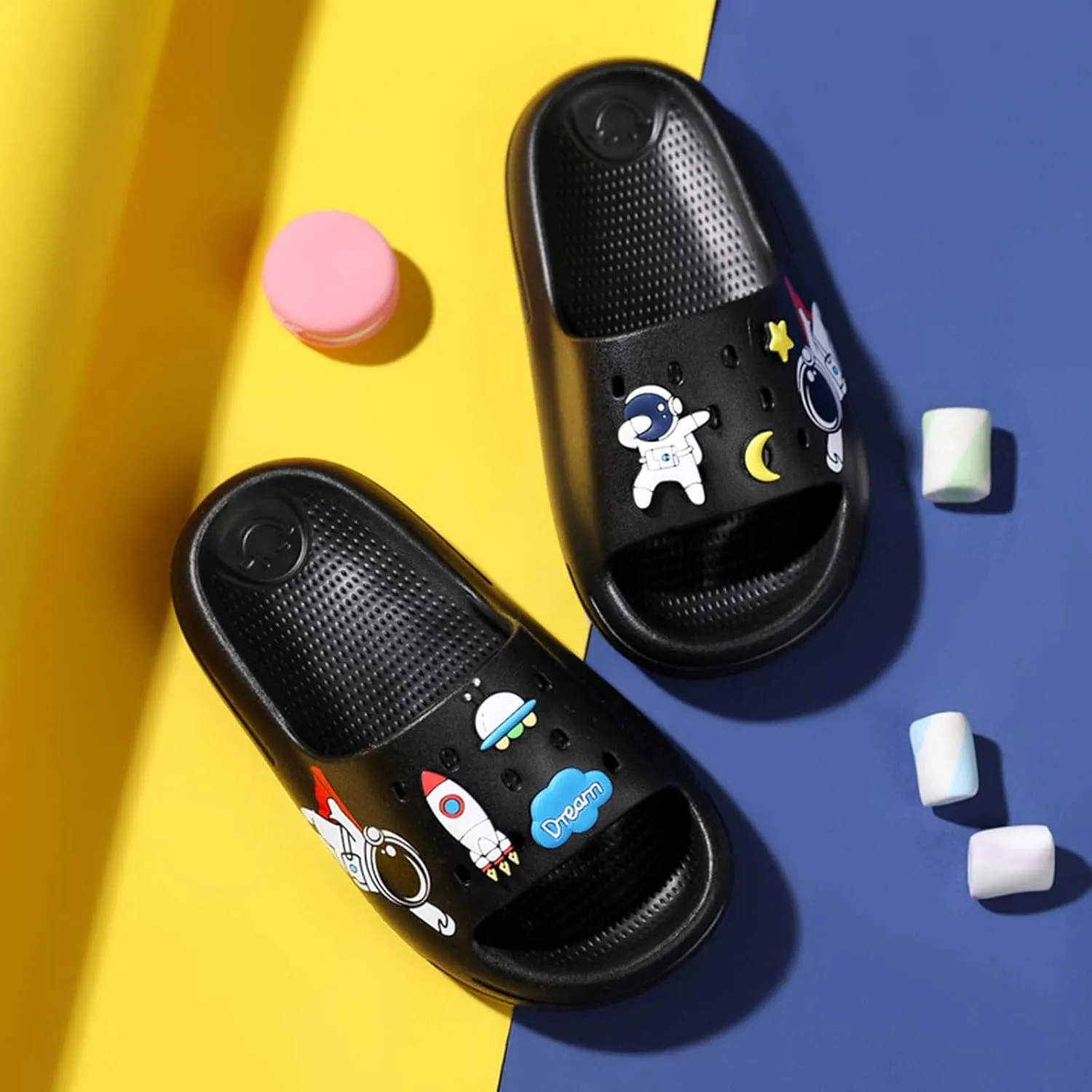 Eliogn Slide Sandals for Boys and Girls Anti-Slip Pillow Slippers Ultra Light Home Slippers Shower Summer Sandals Water Shoes (Little Kid/Big Kid)