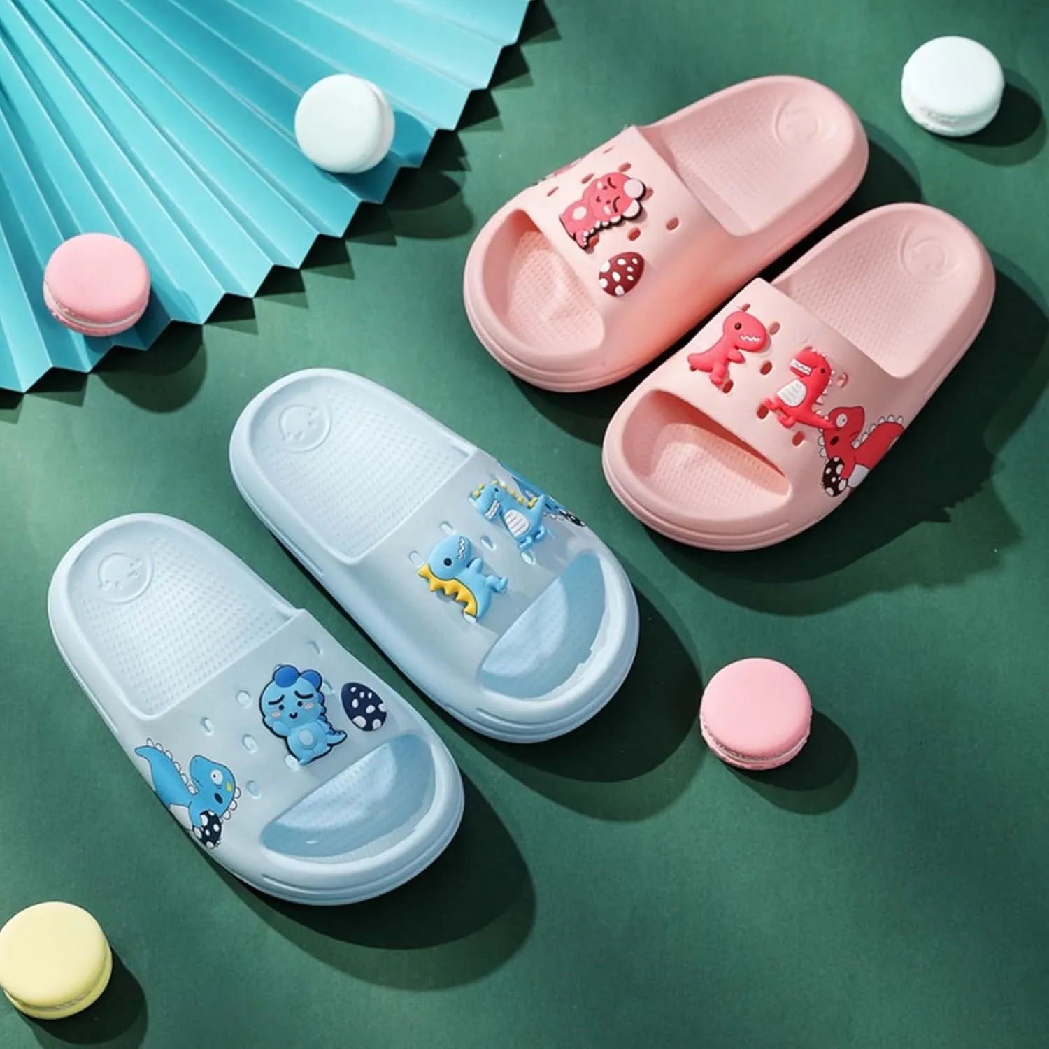 Eliogn Slide Sandals for Boys and Girls Anti-Slip Pillow Slippers Ultra Light Home Slippers Shower Summer Sandals Water Shoes (Little Kid/Big Kid)