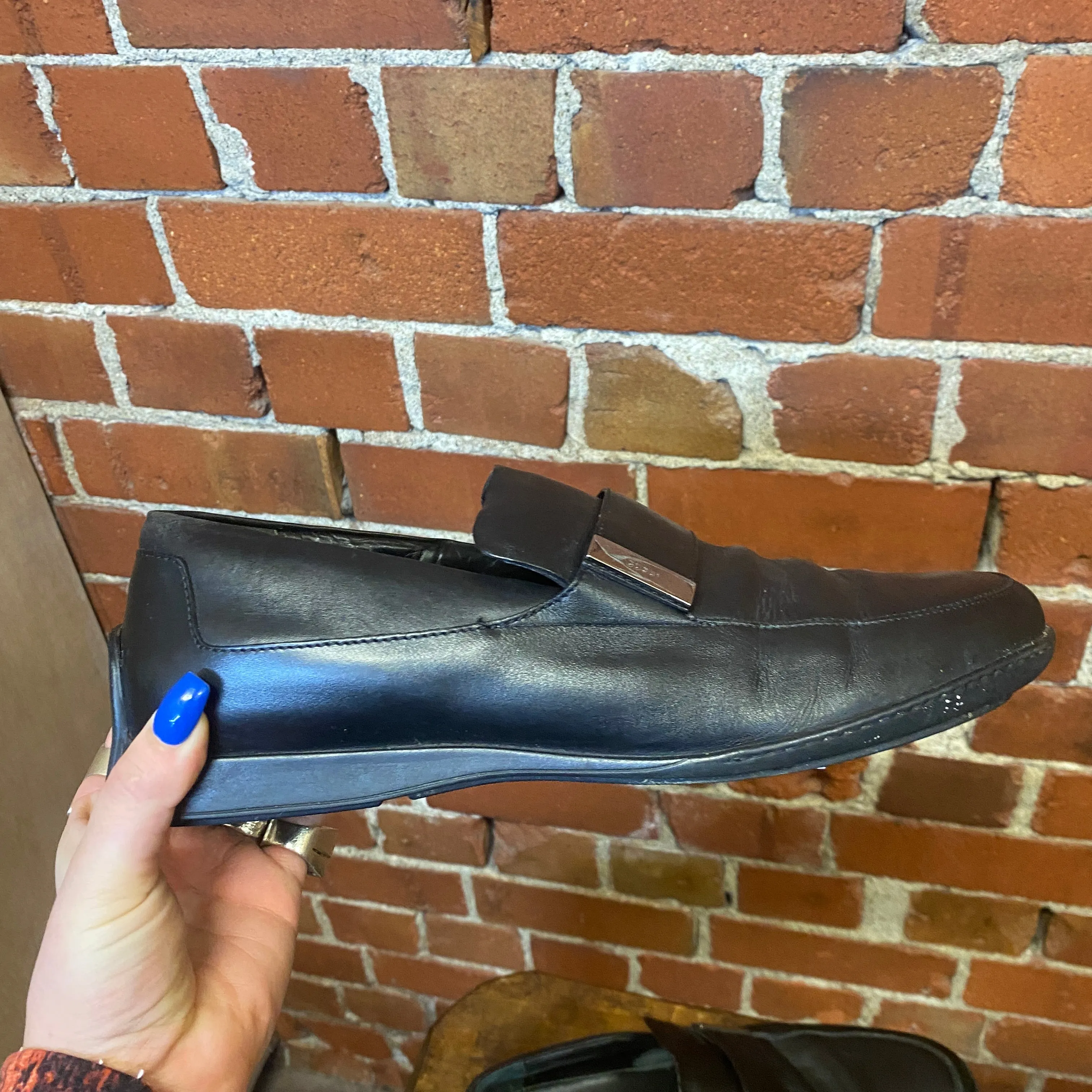 GUCCI 1990s leather loafers 43
