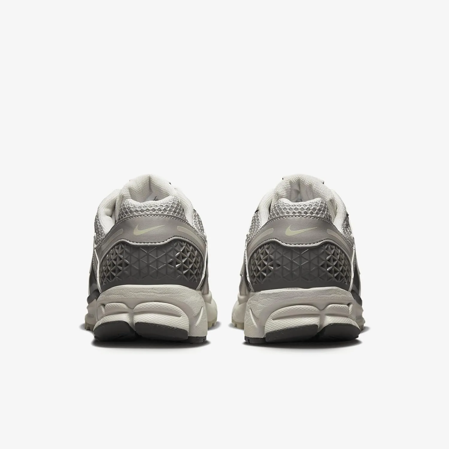 Nike Zoom Vomero 5 Women's Shoes (FQ8898-325) (FQ8898-325, Cargo)