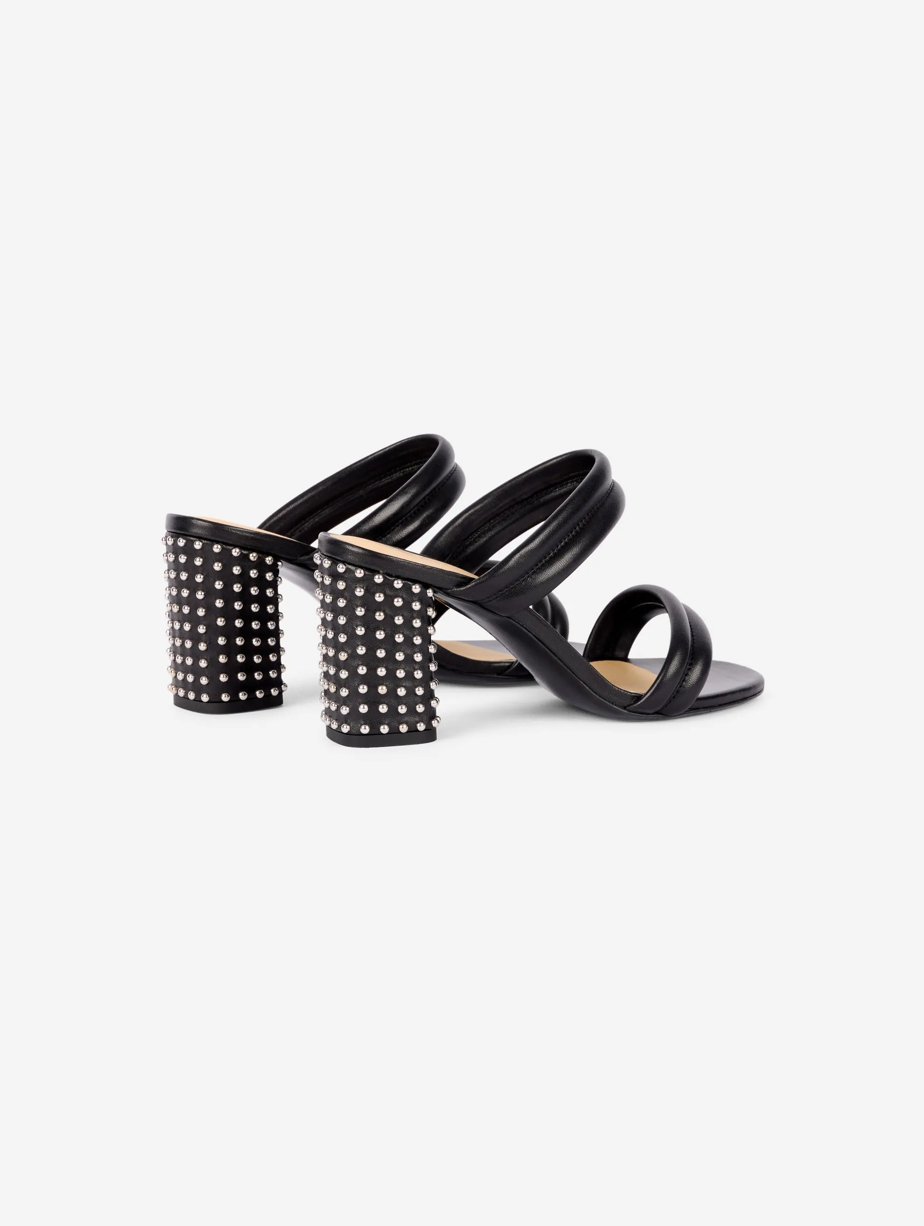 sandales en cuir noir et talon clouté nickel