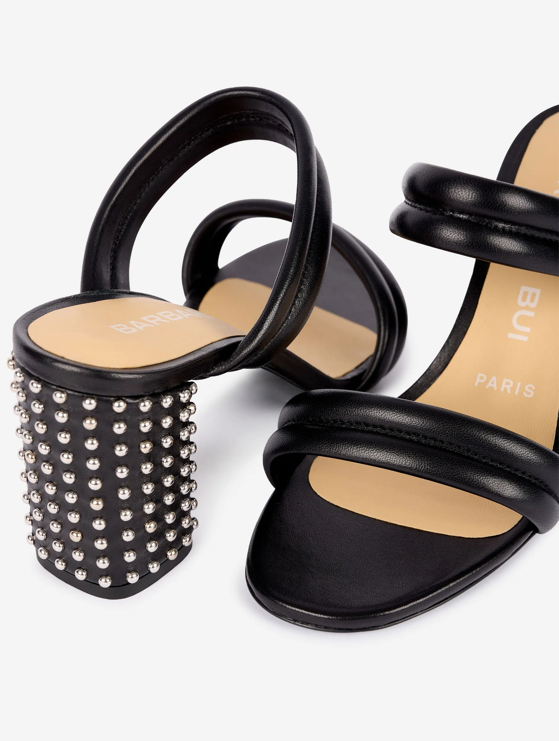 sandales en cuir noir et talon clouté nickel