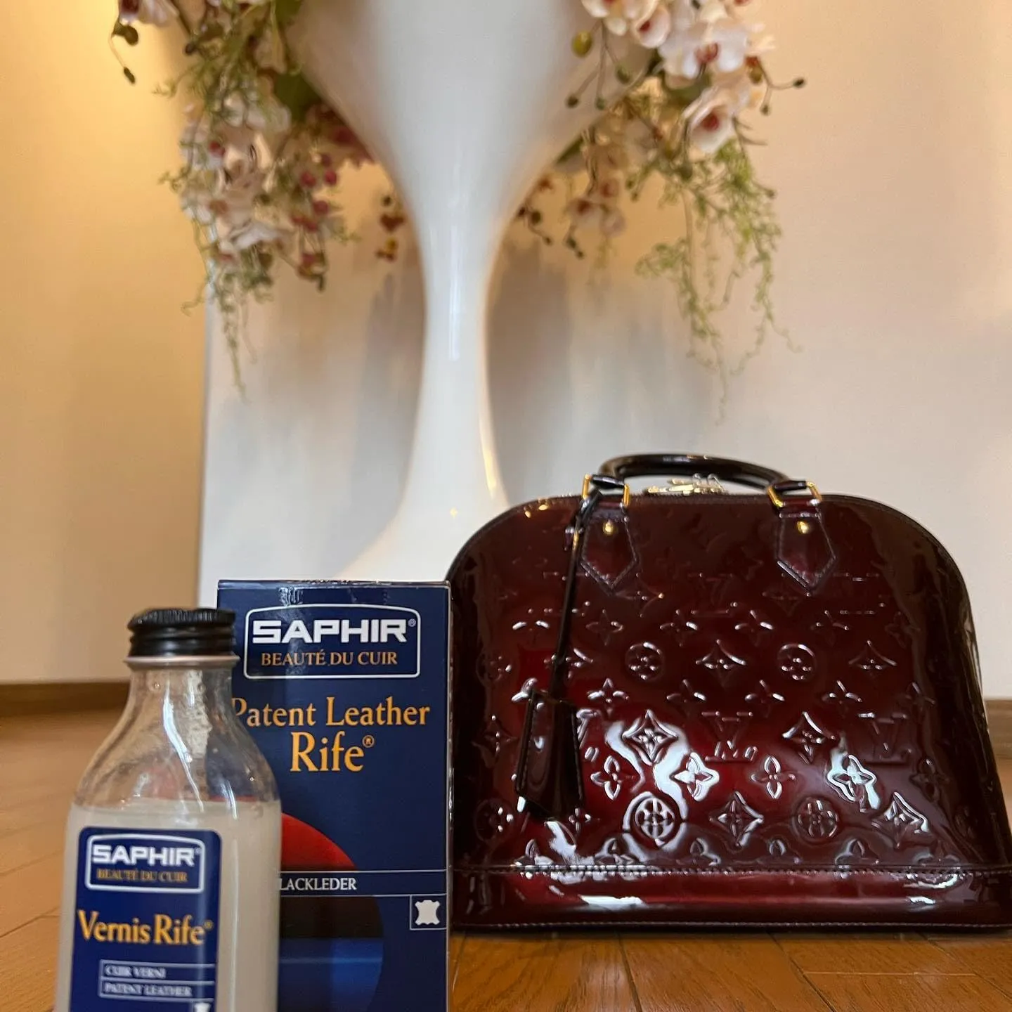 SAPHIR Vernis Rife - Patent Leather Cleaner - Shine, Clean and Protect against Cracking - Neutral - 100mL