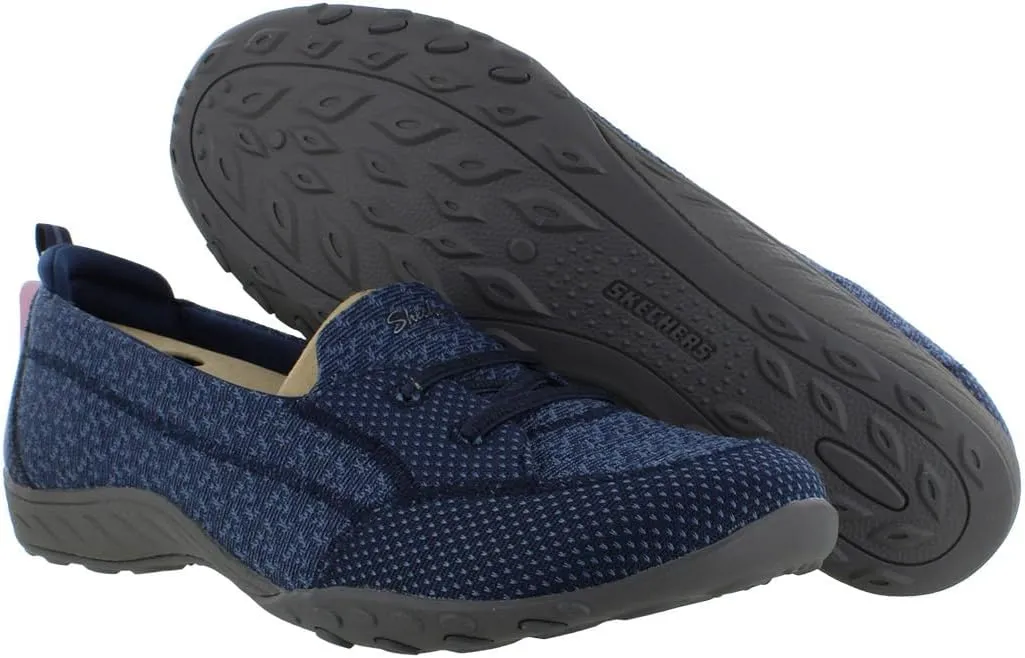 Skechers Women's Relaxed Fit Breathe-Easy Holding Line Slip-On Sneaker