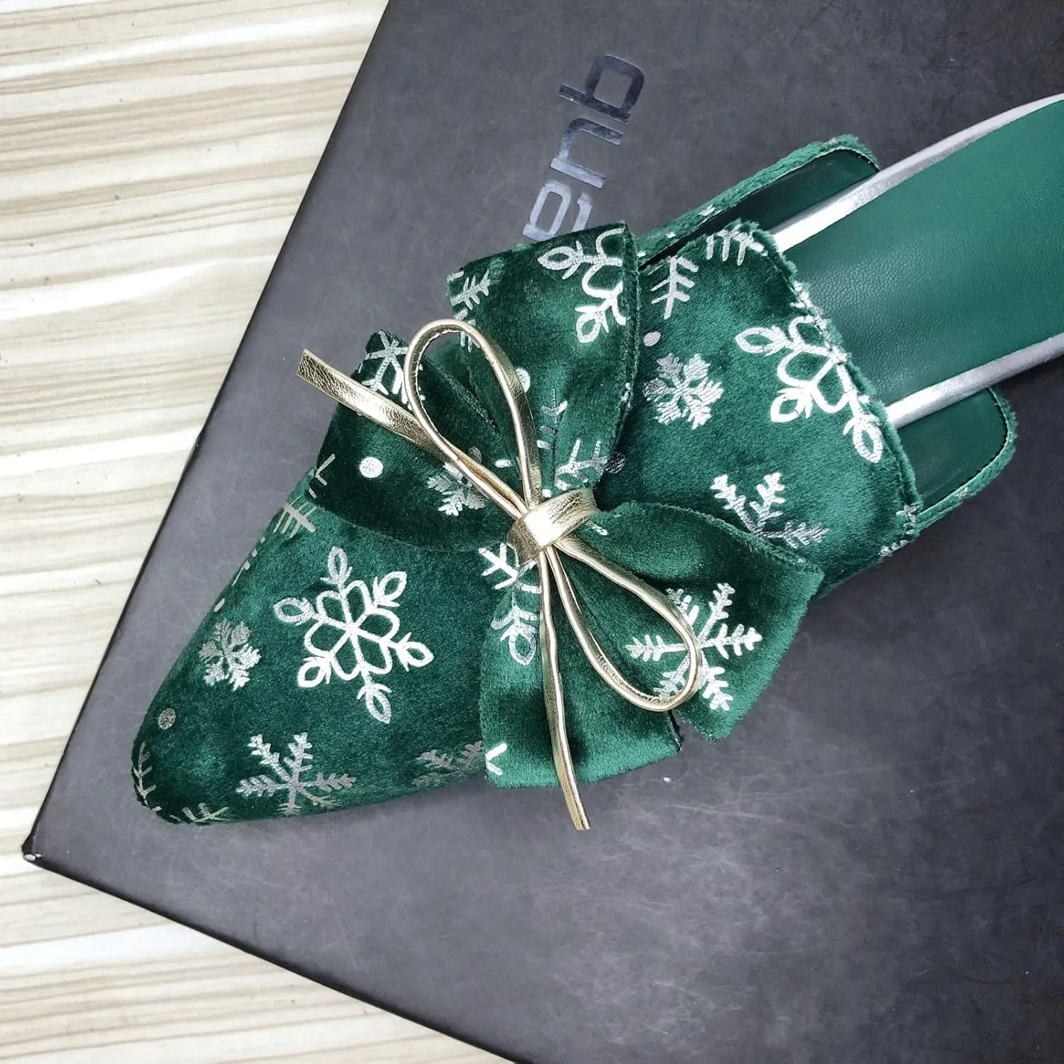 WENJIAZHIZHI Mules for Women Slip On Women's Flats Comfortable Closed Pointed Toe Backless Loafers Womens Clogs Mules